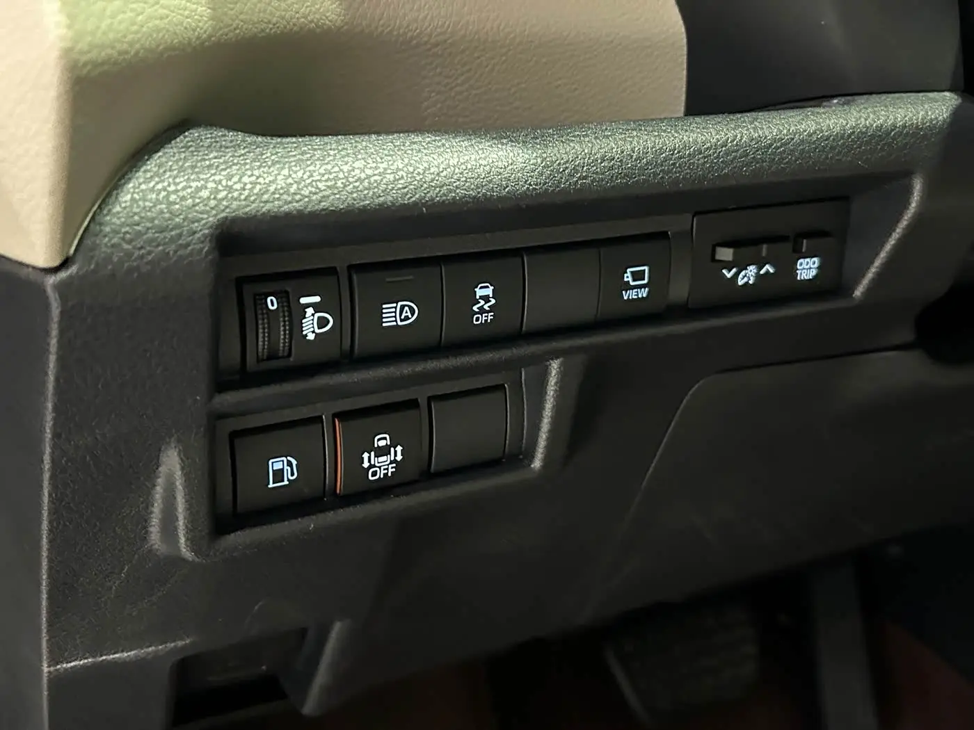 Toyota Granvia 2024 — Photo 7/20