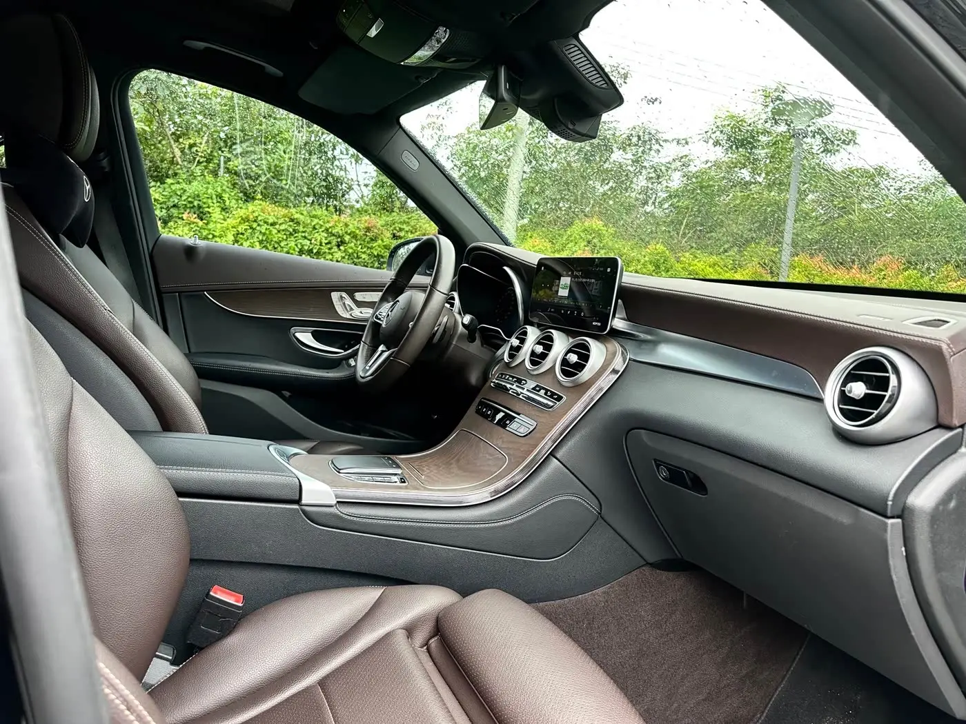 Mercedes-Benz GLC 2021 — Photo 8/15