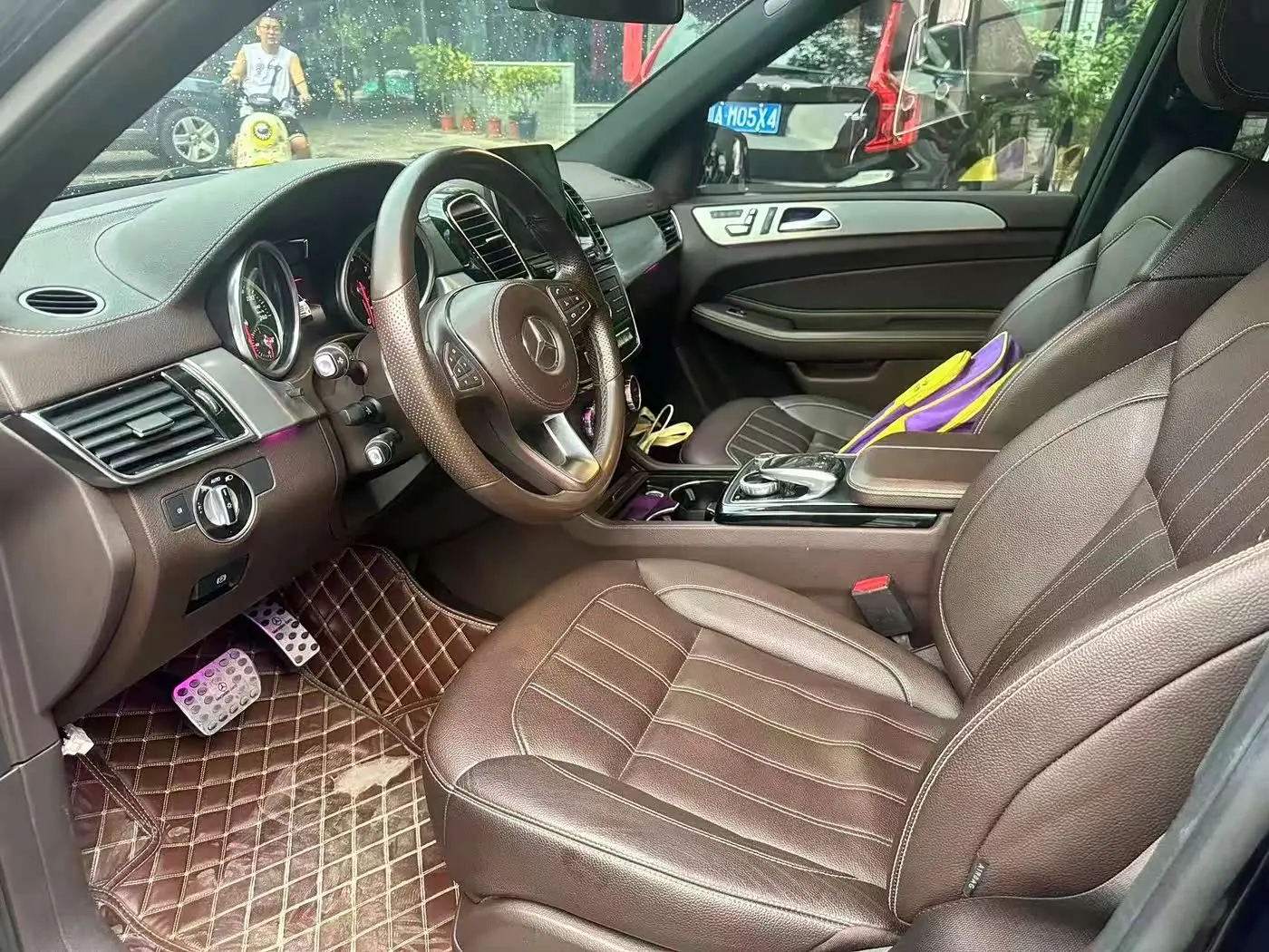 Mercedes-Benz GLS 2017 — Photo 7/12