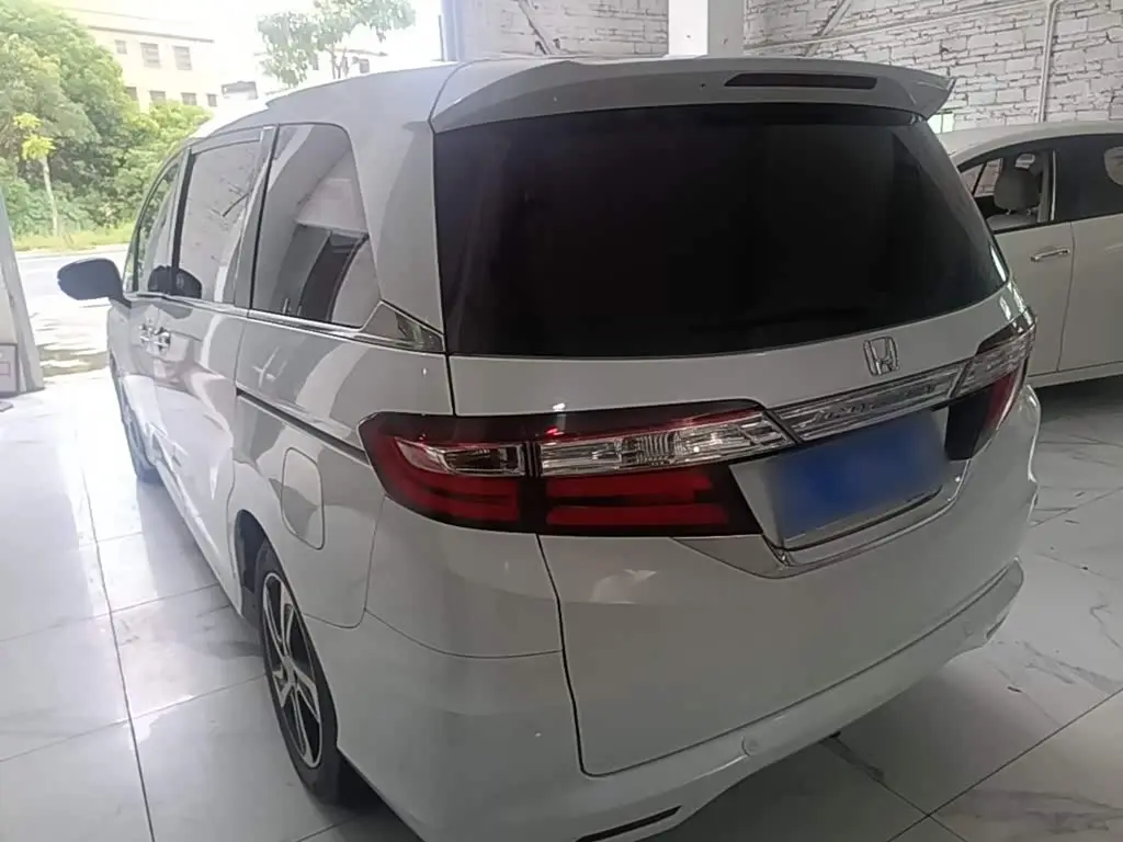 Honda Odyssey 2018 — Şəkil 5/20