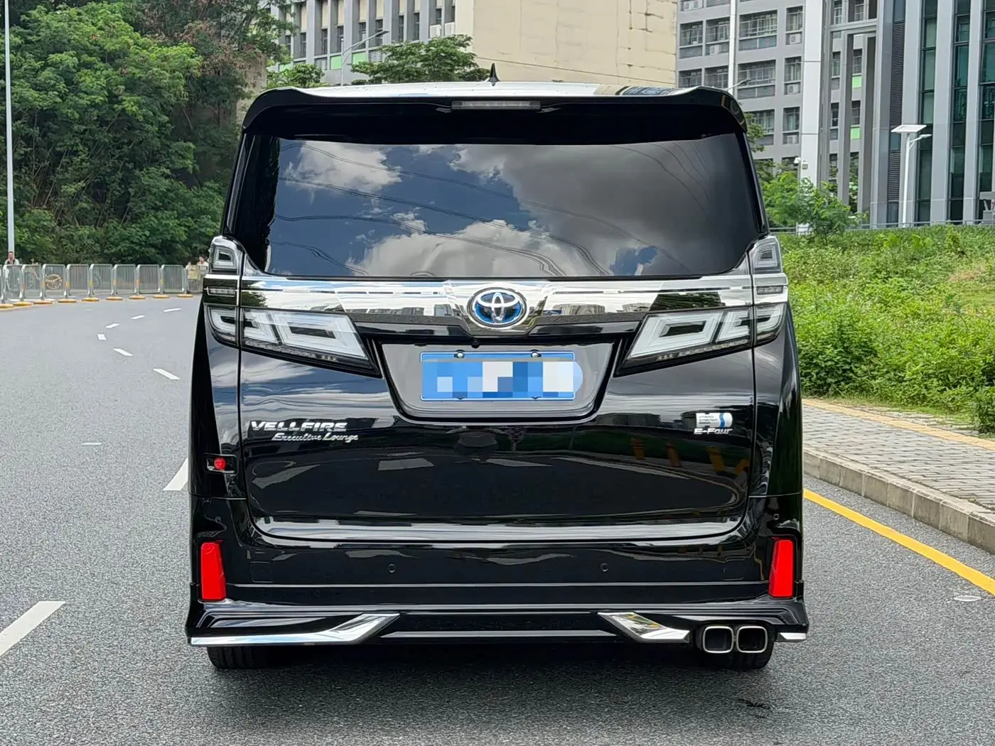 Toyota Vellfire 2021 — Photo 6/14