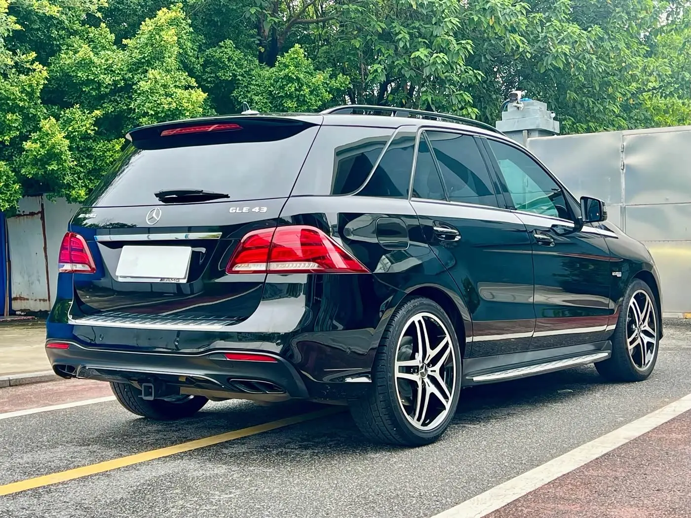 Mercedes-Benz GLE AMG 2018 — Photo 19/20