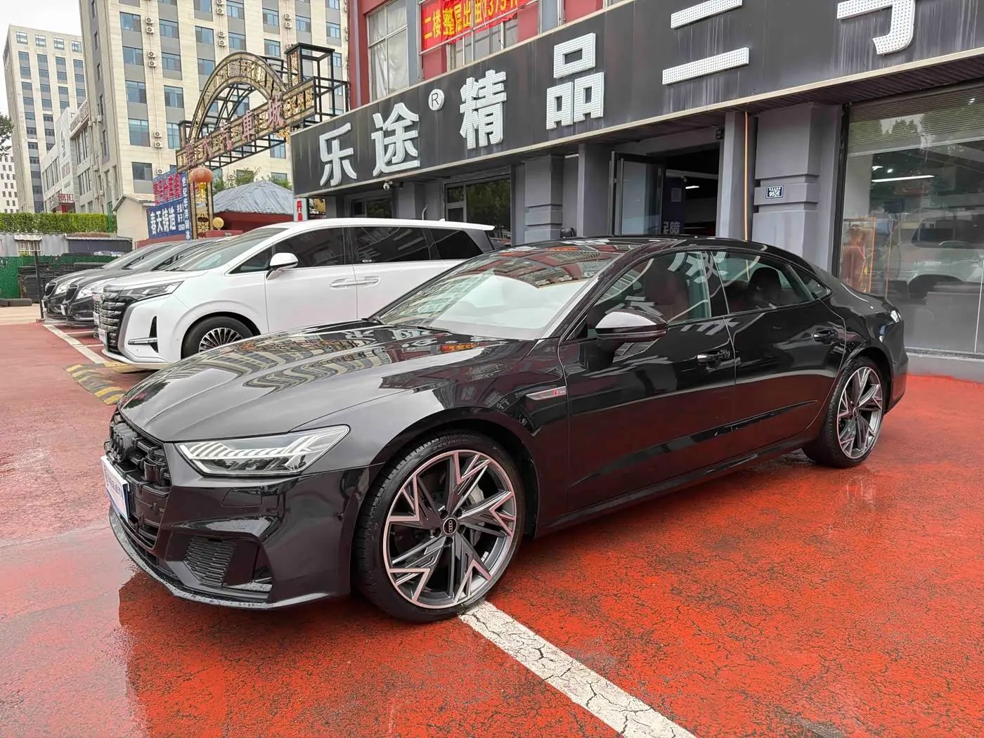 Audi A7L 2024 — Фото 2/18