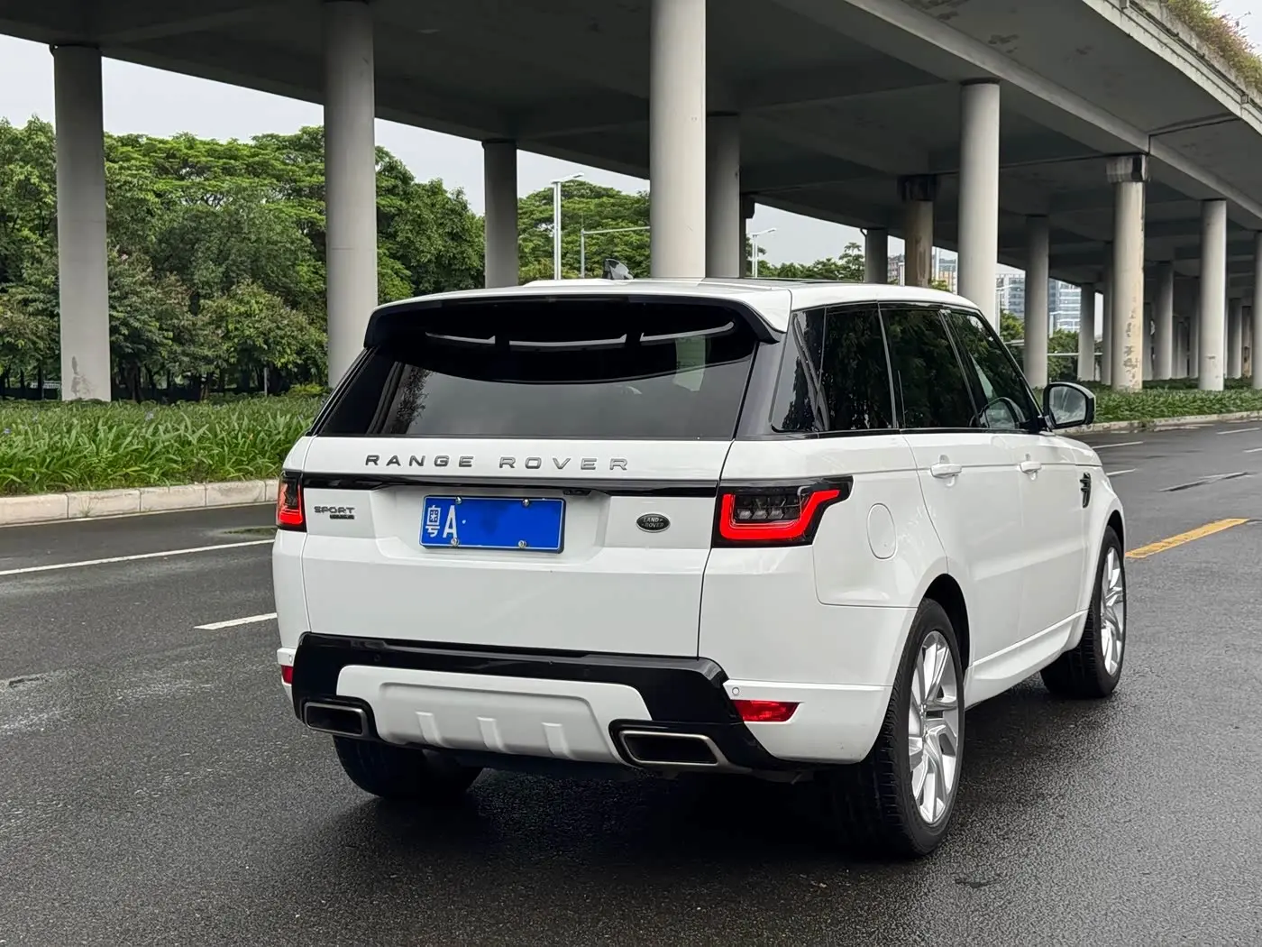 Land Rover Range Rover Sport 2018 — Фото 3/12