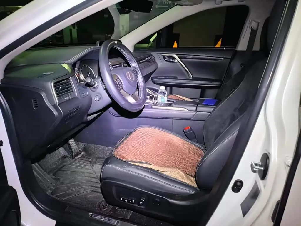 Lexus RX 2021 — Şəkil 3/7