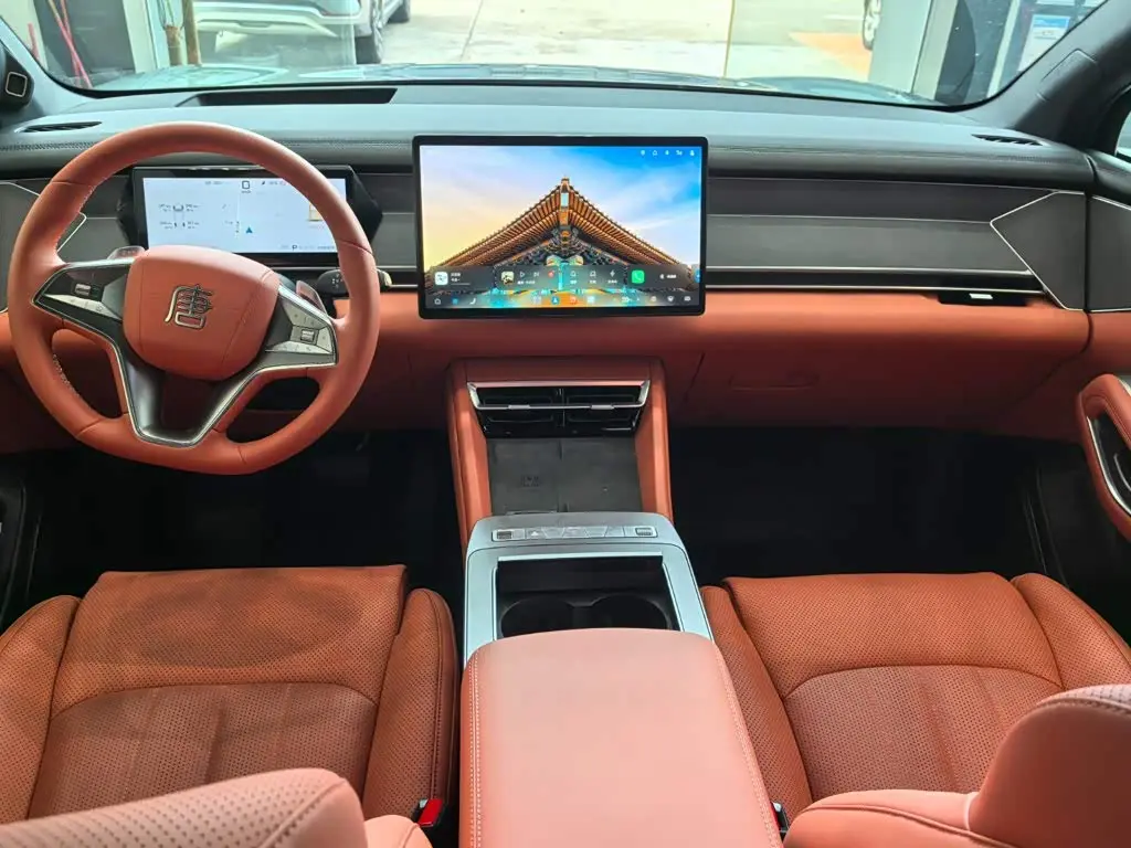 BYD Tang L 2025 — Photo 12/13