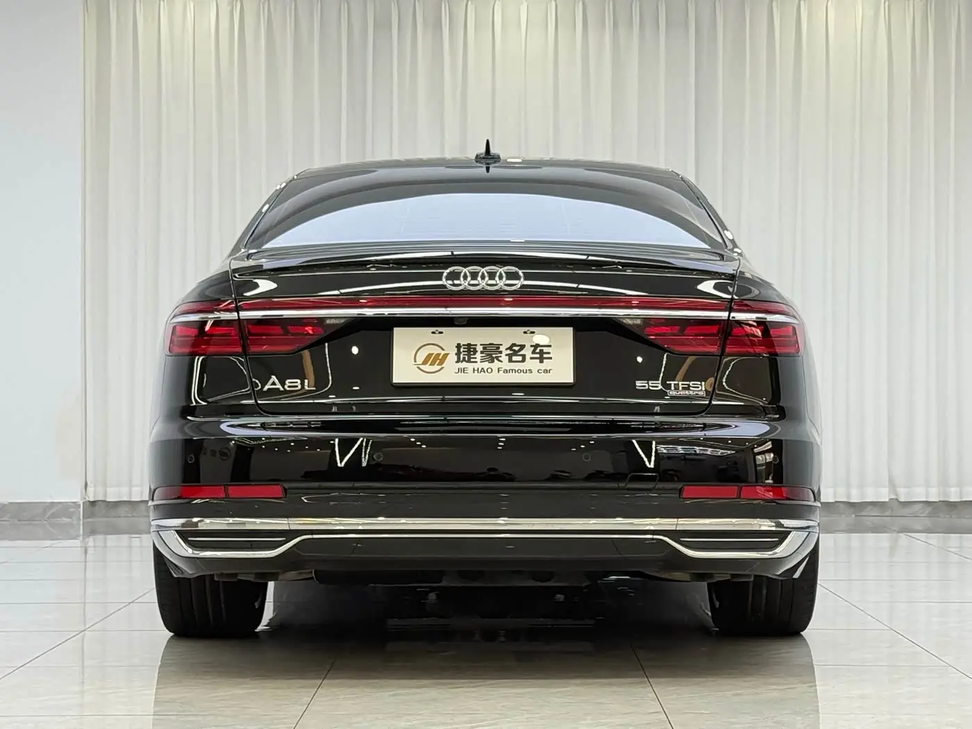 Audi A8 2022 — Фото 16/16