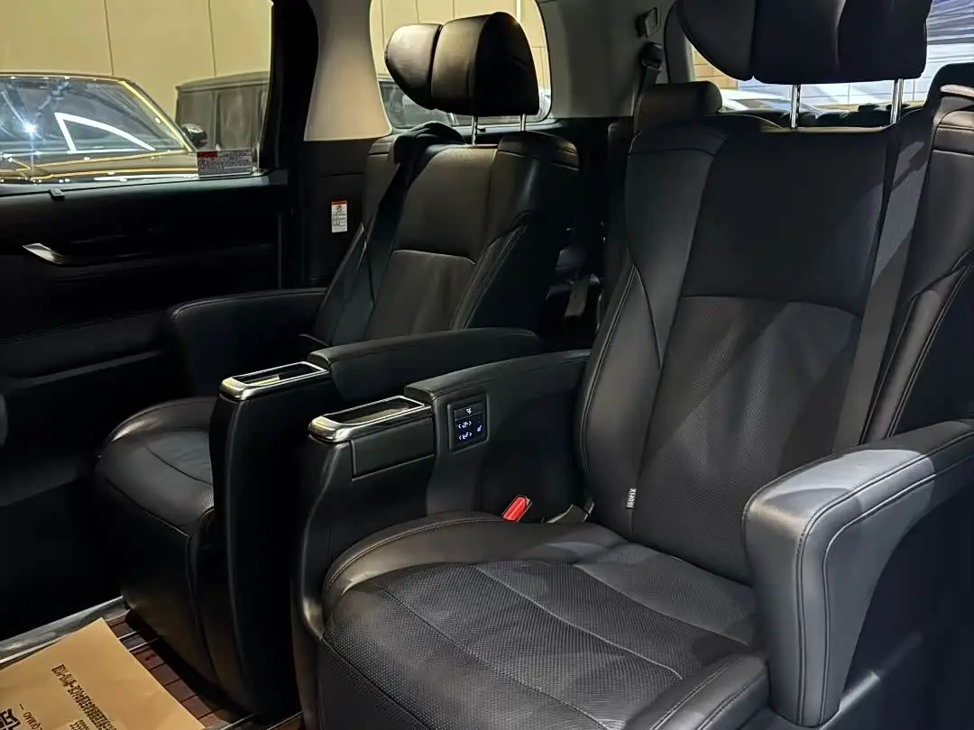 Toyota Alphard 2021 — Şəkil 7/9
