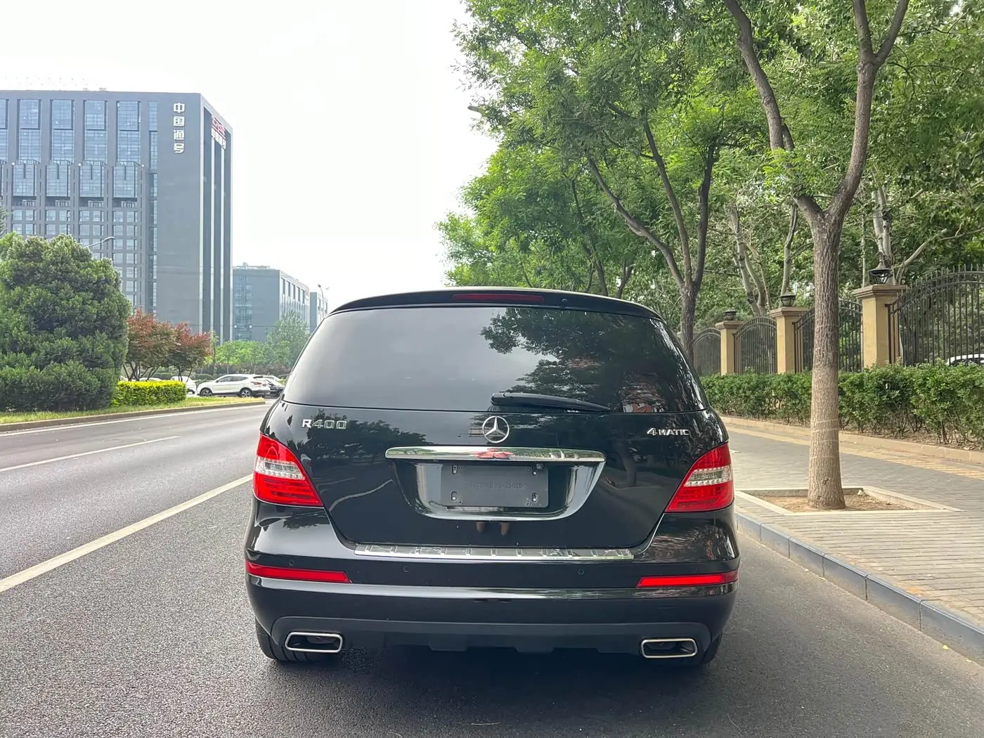 Mercedes-Benz R-Class 2017 — Photo 17/17
