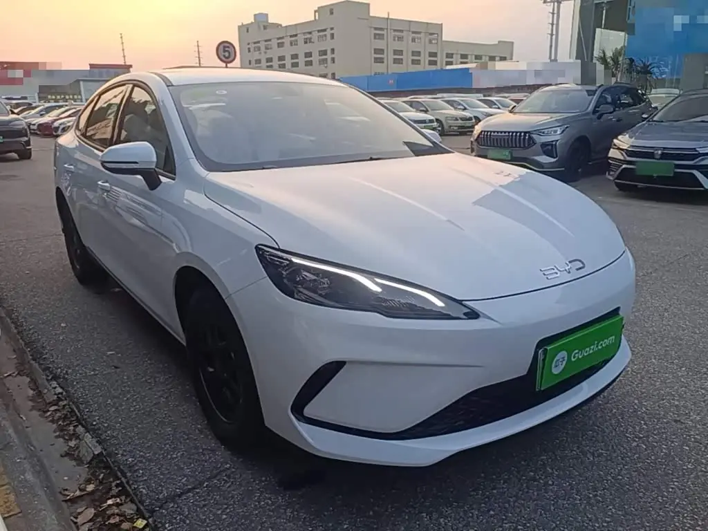 BYD Hai Bao 05 DM-i 2026 — Фото 4/20