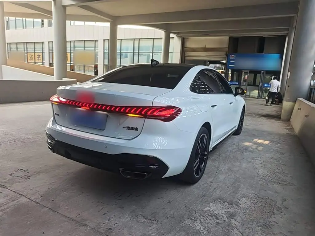 Audi A5L 2025 — Photo 7/20