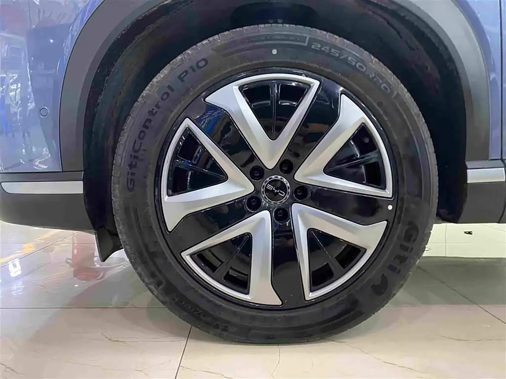 BYD Hai Shi 07 DM-i 2025 — Photo 5/18