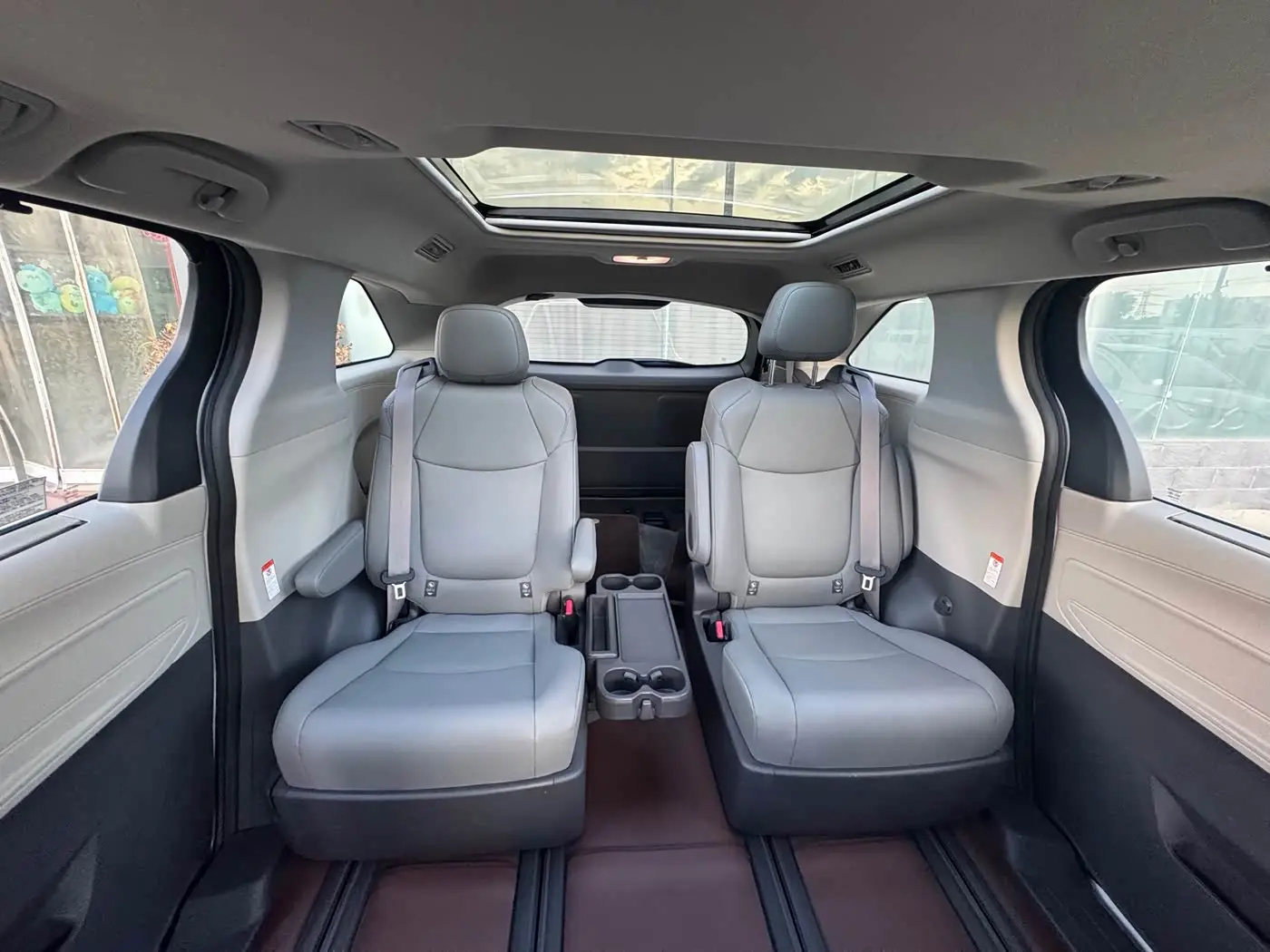 Toyota Granvia 2023 — Şəkil 10/14