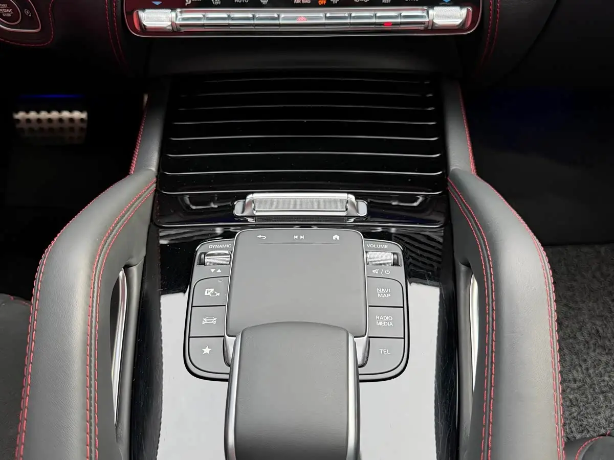 Mercedes-Benz GLE AMG 2024 — Фото 8/12