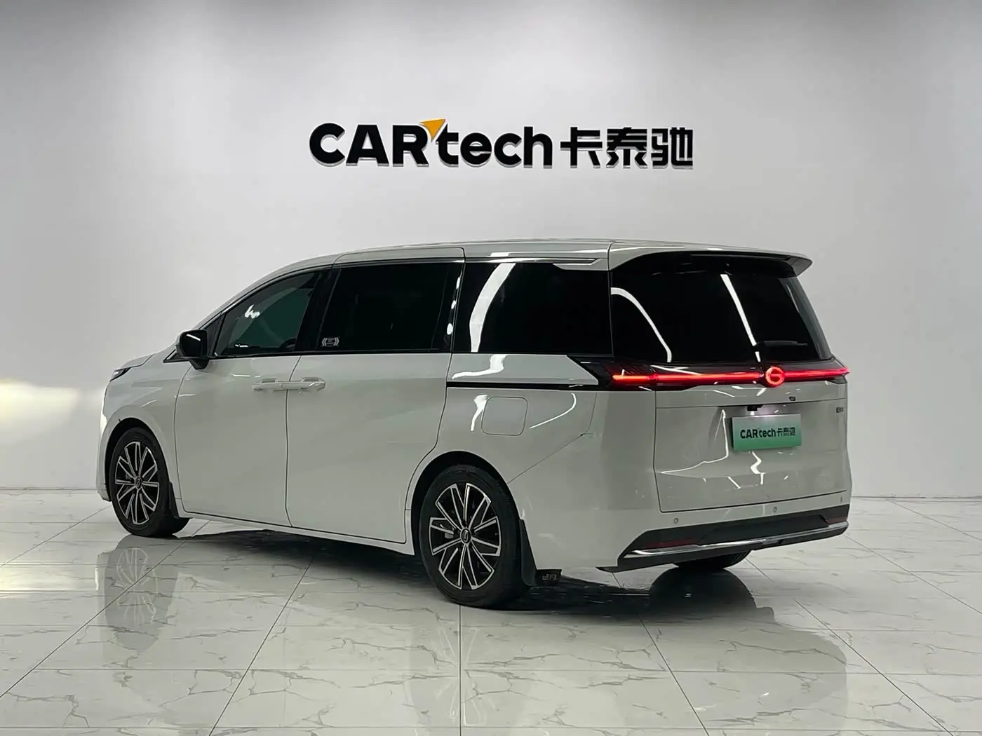 GAC Trumpchi Trumpchi E8 NEV 2024 — Фото 7/20