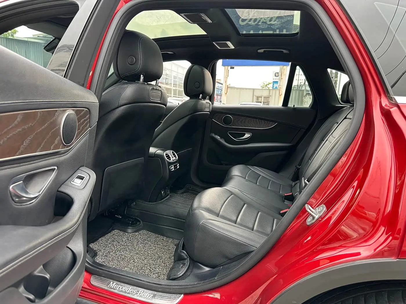 Mercedes-Benz GLC 2019 — Фото 12/17