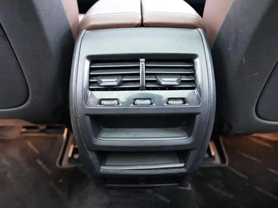 BMW X5 2022 — Фото 12/18