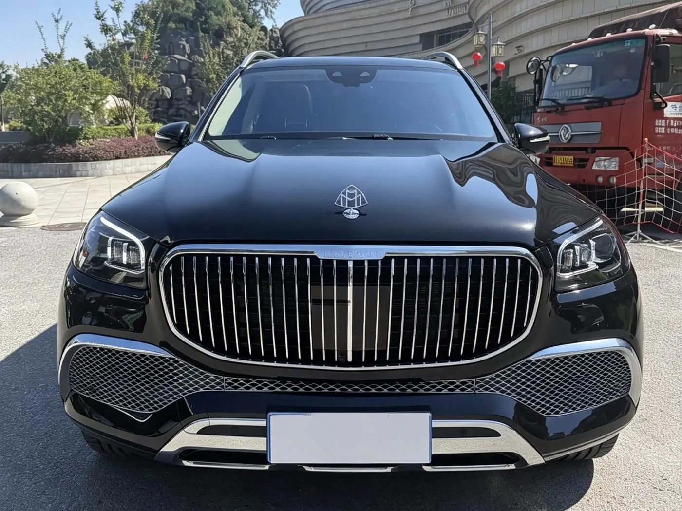Mercedes-Benz Maybach GLS 2021 — Фото 2/16