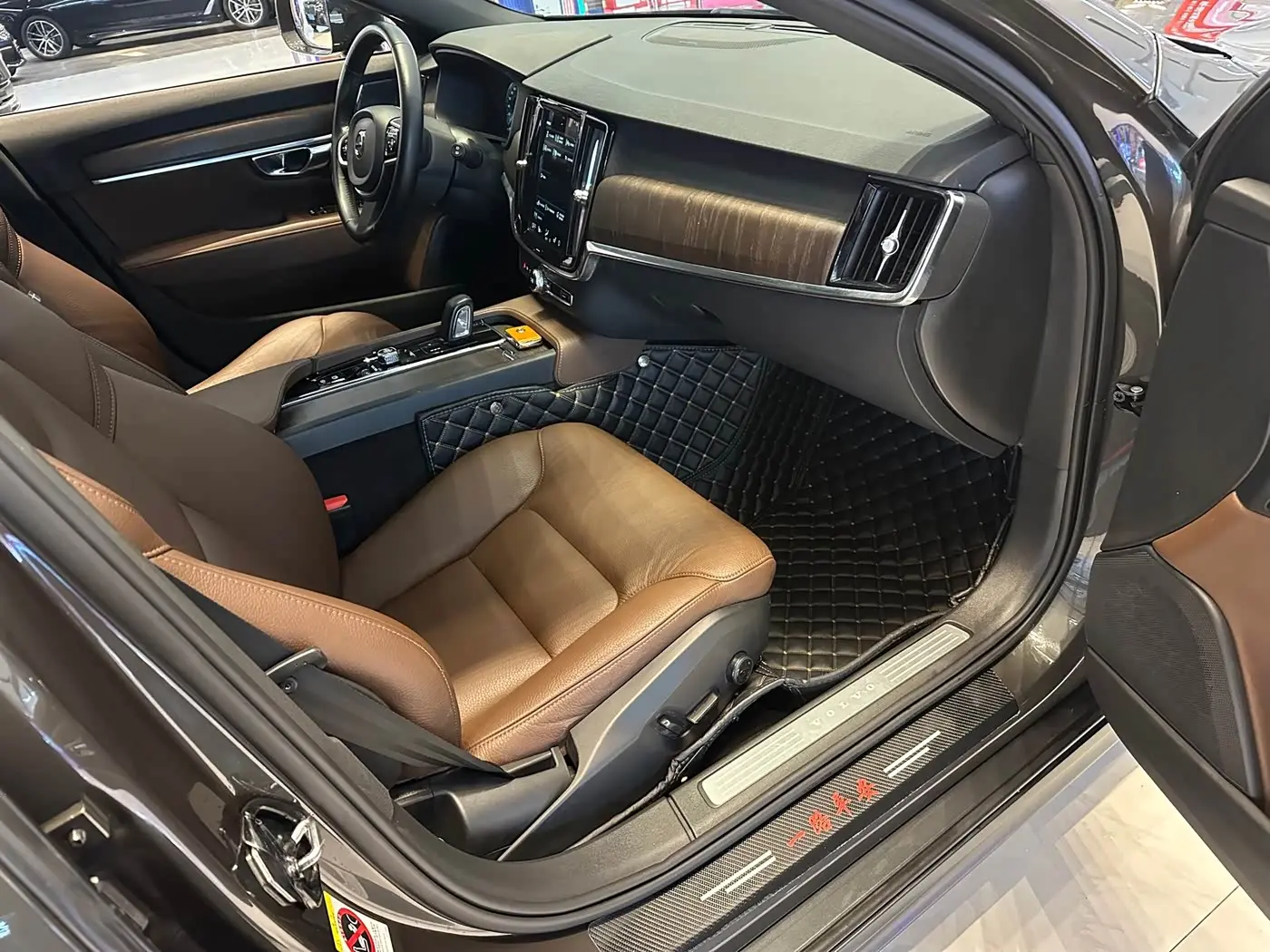 Volvo V90 2021 — Photo 6/15