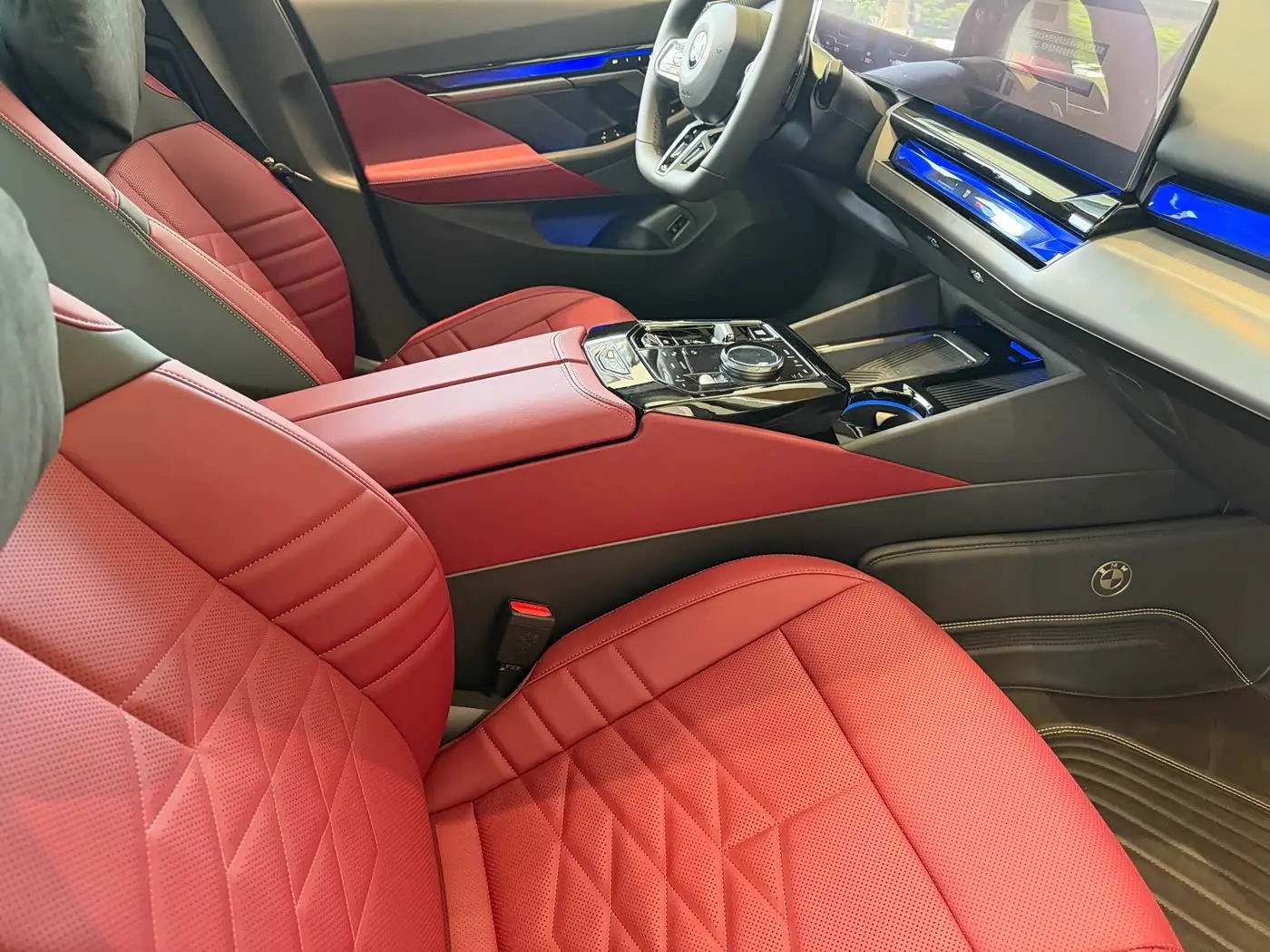 BMW 5 Series 2026 — Фото 4/18