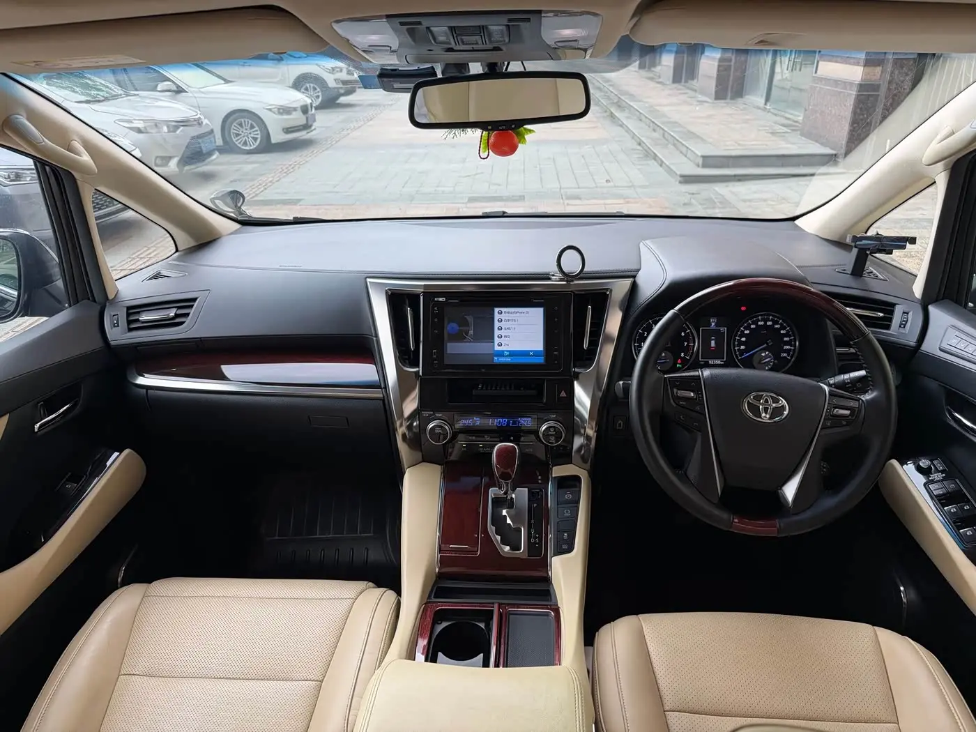 Toyota Alphard 2016 — Şəkil 8/8