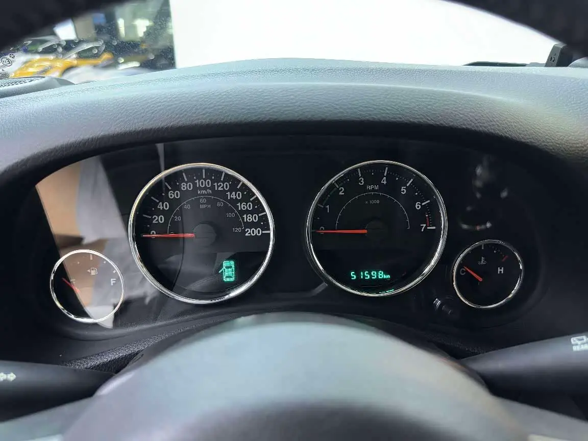 Jeep Wrangler 2016 — Photo 15/20