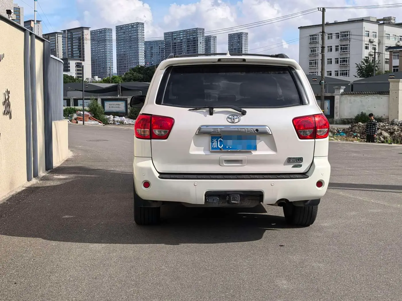 Toyota Sequoia 2014 — Photo 10/11