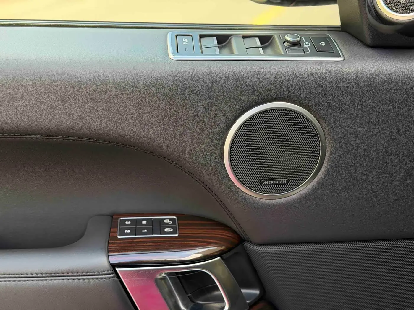 Land Rover Range Rover 2016 — Photo 5/14