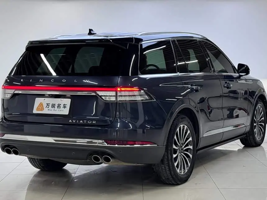 Lincoln Aviator 2020 — Photo 3/20