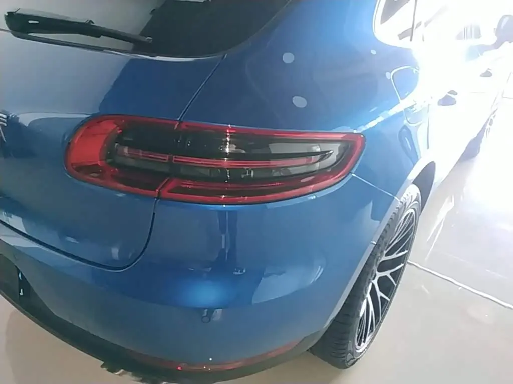 Porsche Macan 2018 — ფოტო 8/20