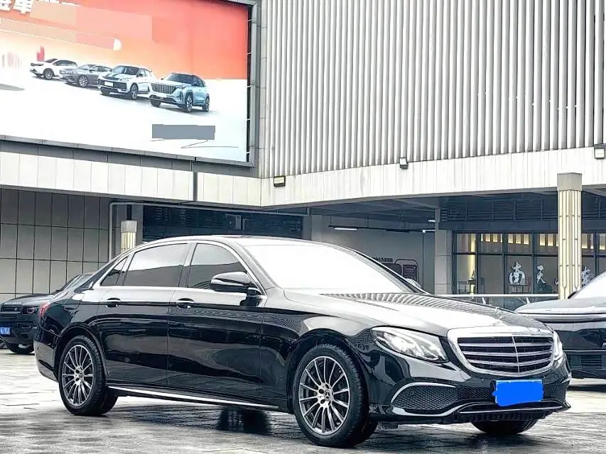 Mercedes-Benz E-Class 2017 — Фото 3/9
