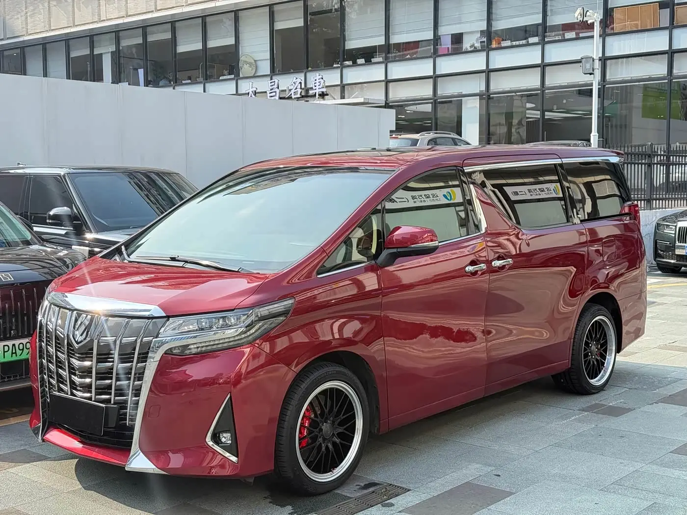 Toyota Alphard 2018 — Şəkil 1/20