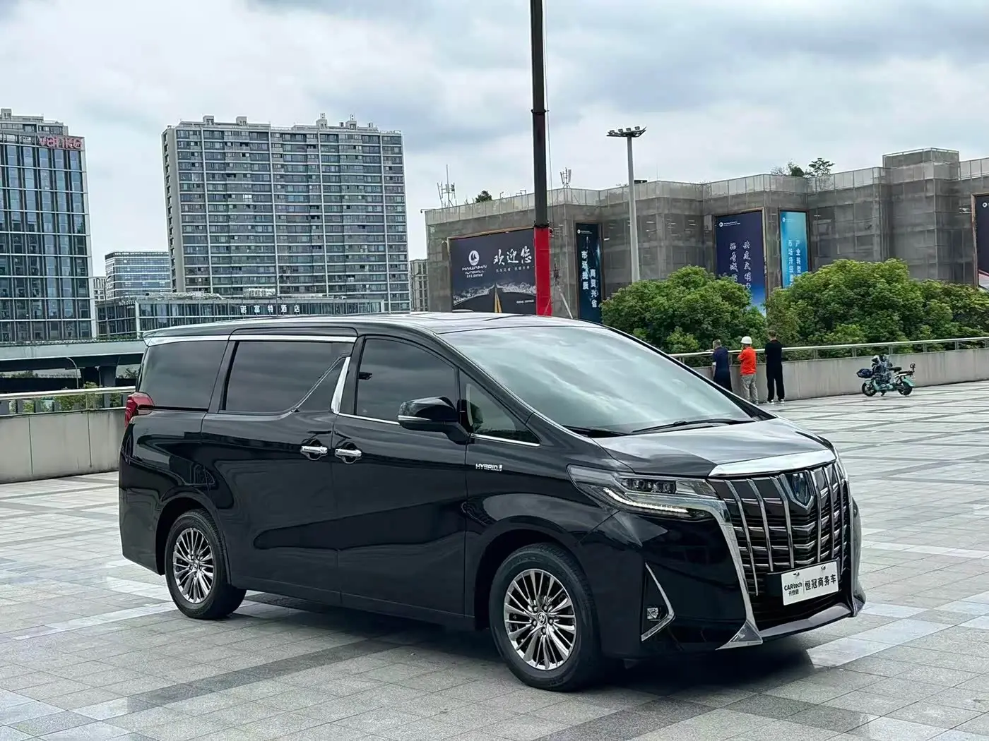 Toyota Alphard 2019 — Photo 3/12