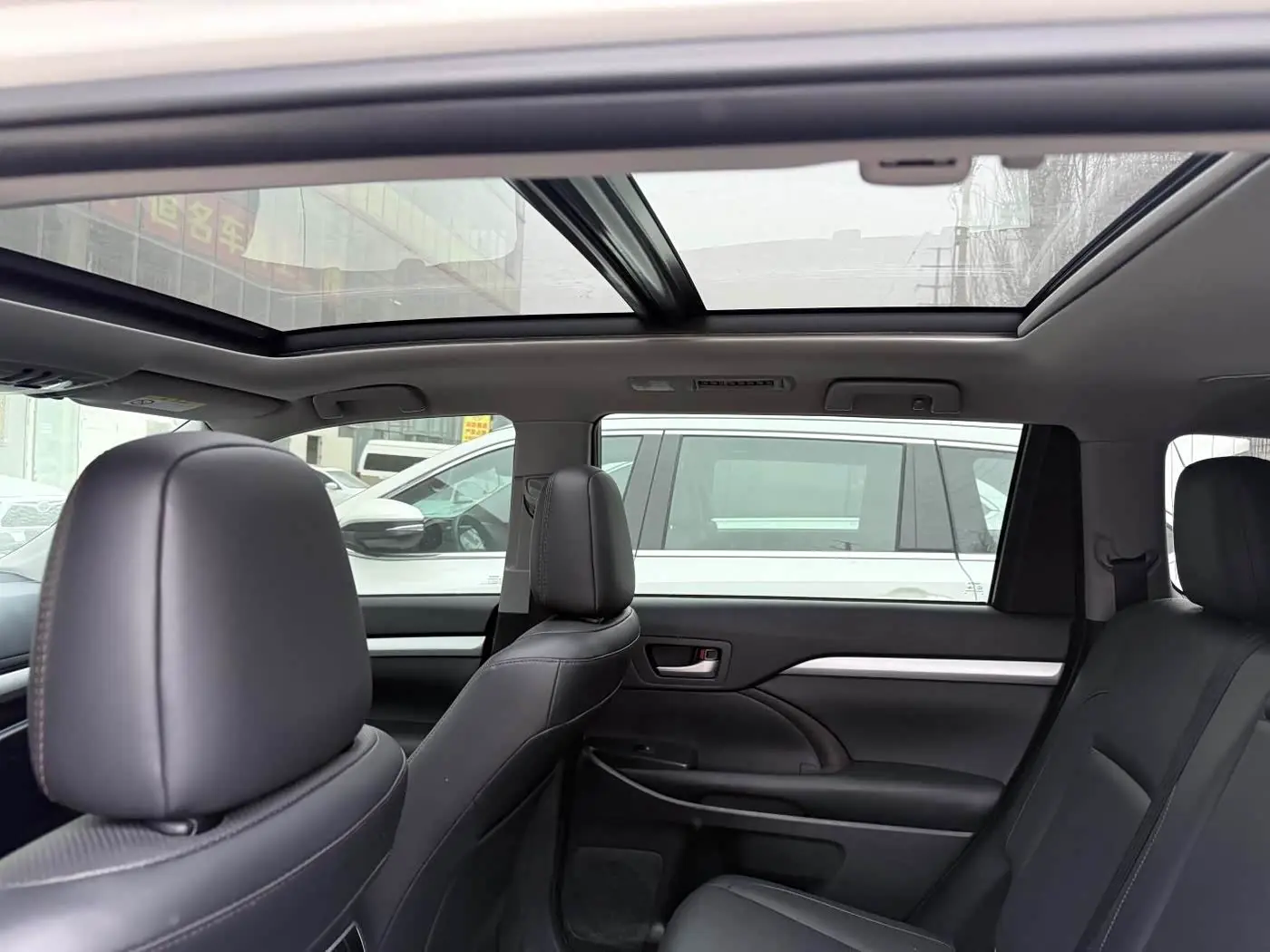 Toyota Highlander 2020 — Photo 13/20