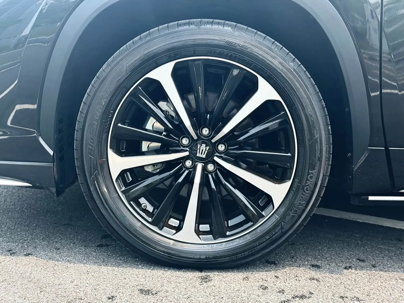Toyota Crown Kluger 2022 — Photo 19/20