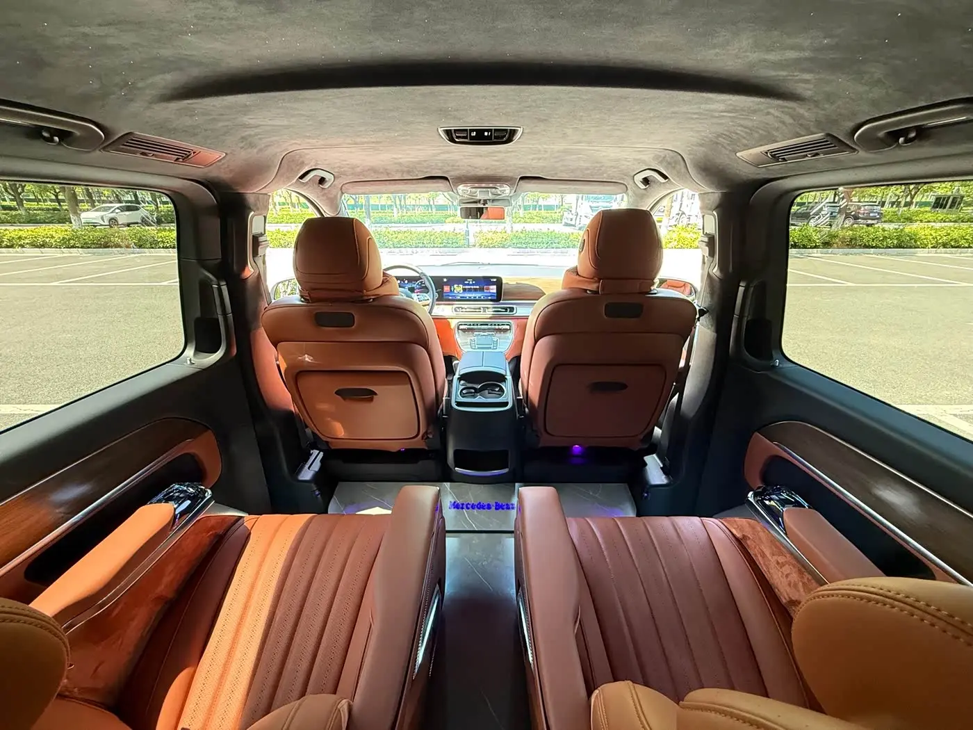 Mercedes-Benz V-Class 2025 — Şəkil 13/16