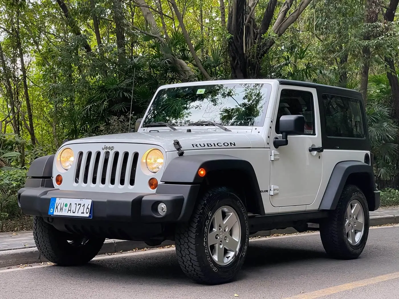 Jeep Wrangler 2011 — Şəkil 10/20