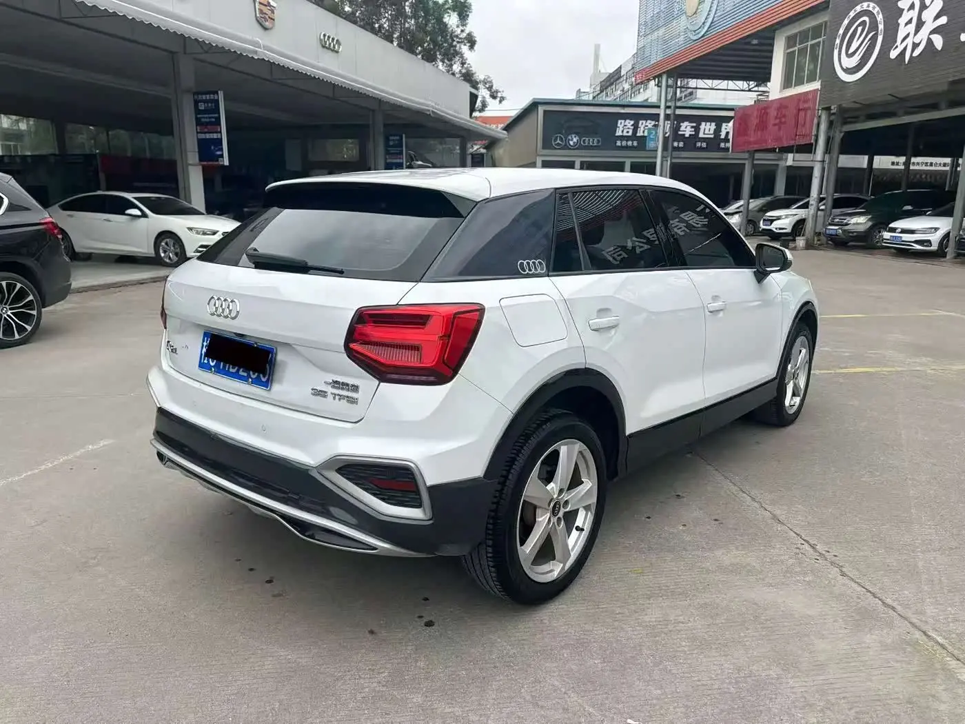 Audi Q2L 2023 — Şəkil 7/9