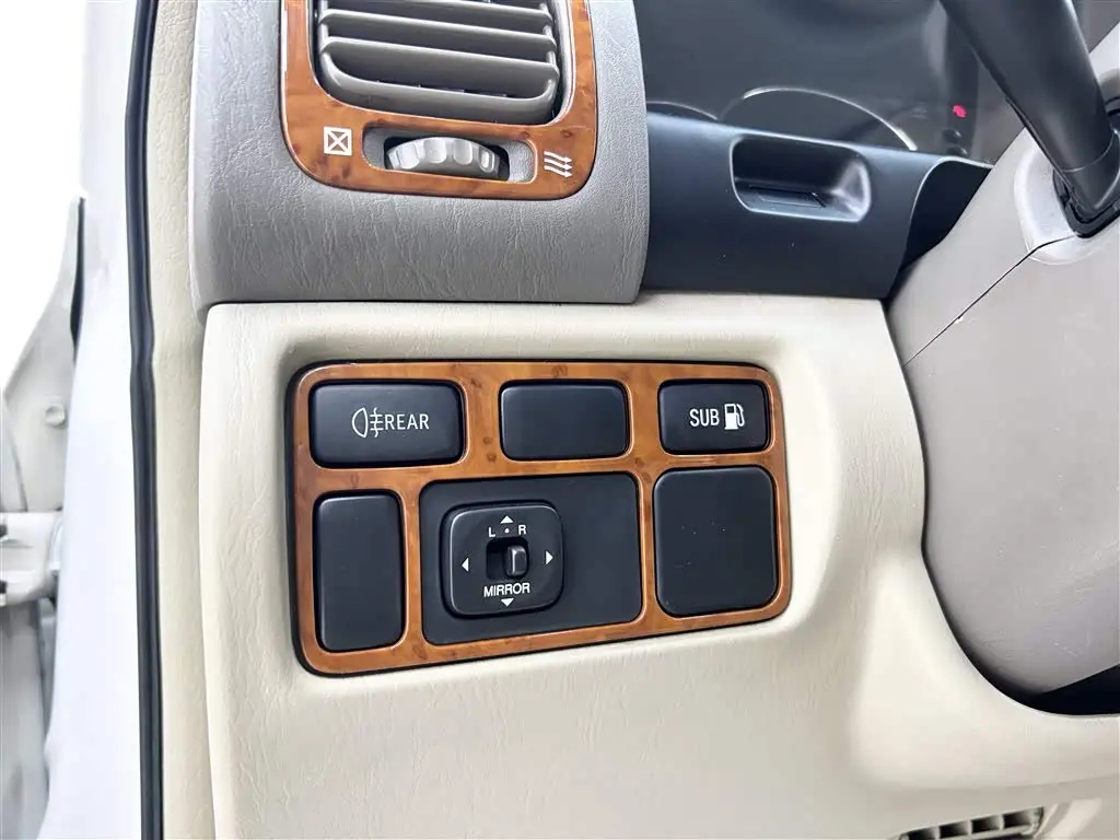 Toyota Land Cruiser 2006 — Photo 18/20