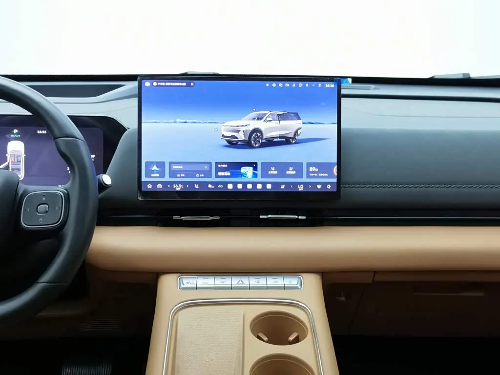 Haval Xiaolong MAX 2025 — Photo 12/20
