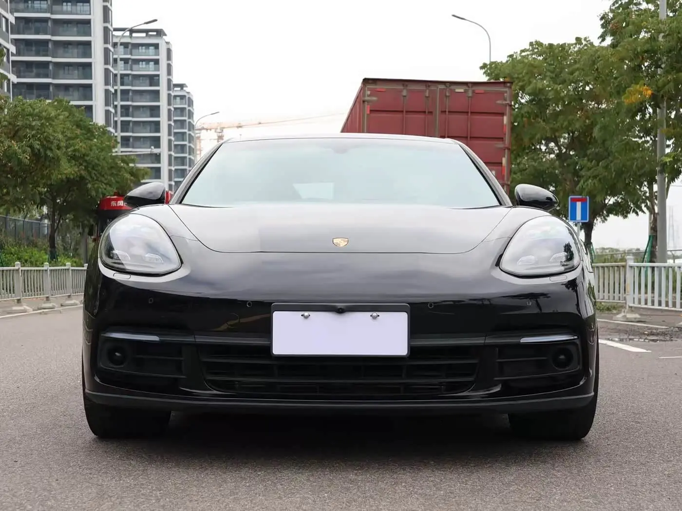 Porsche Panamera 2017 — Photo 2/15