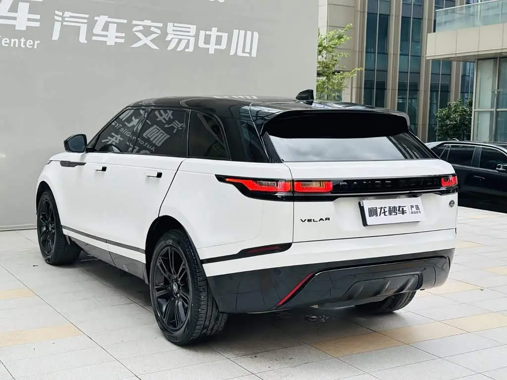 Land Rover Range Rover Velar 2023 — ფოტო 16/20