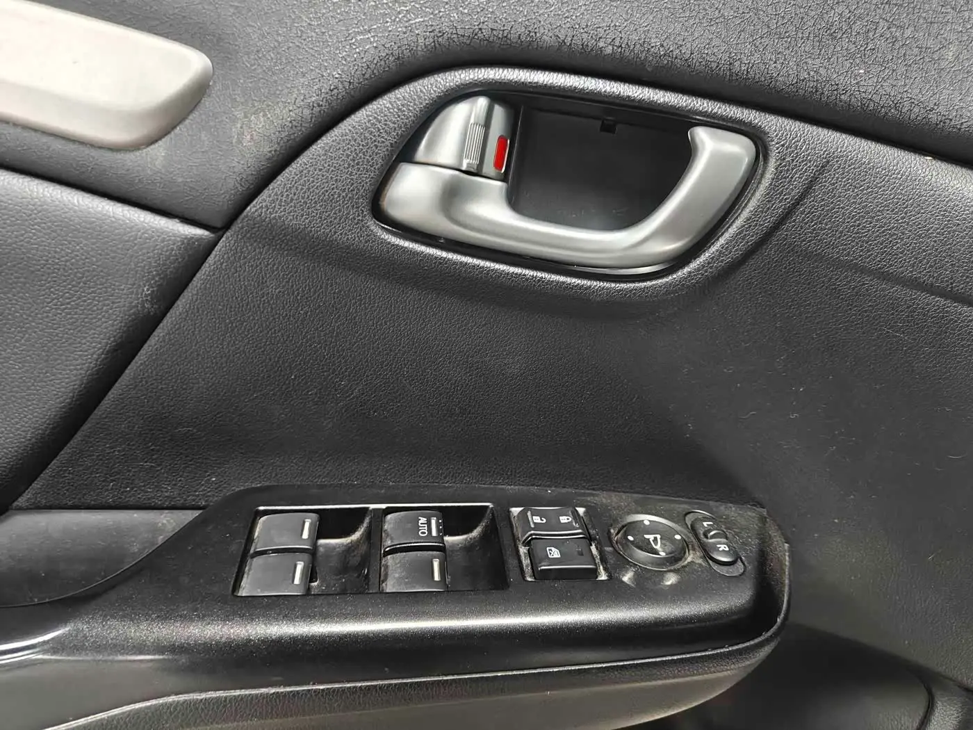 Honda Civic 2015 — Şəkil 4/18
