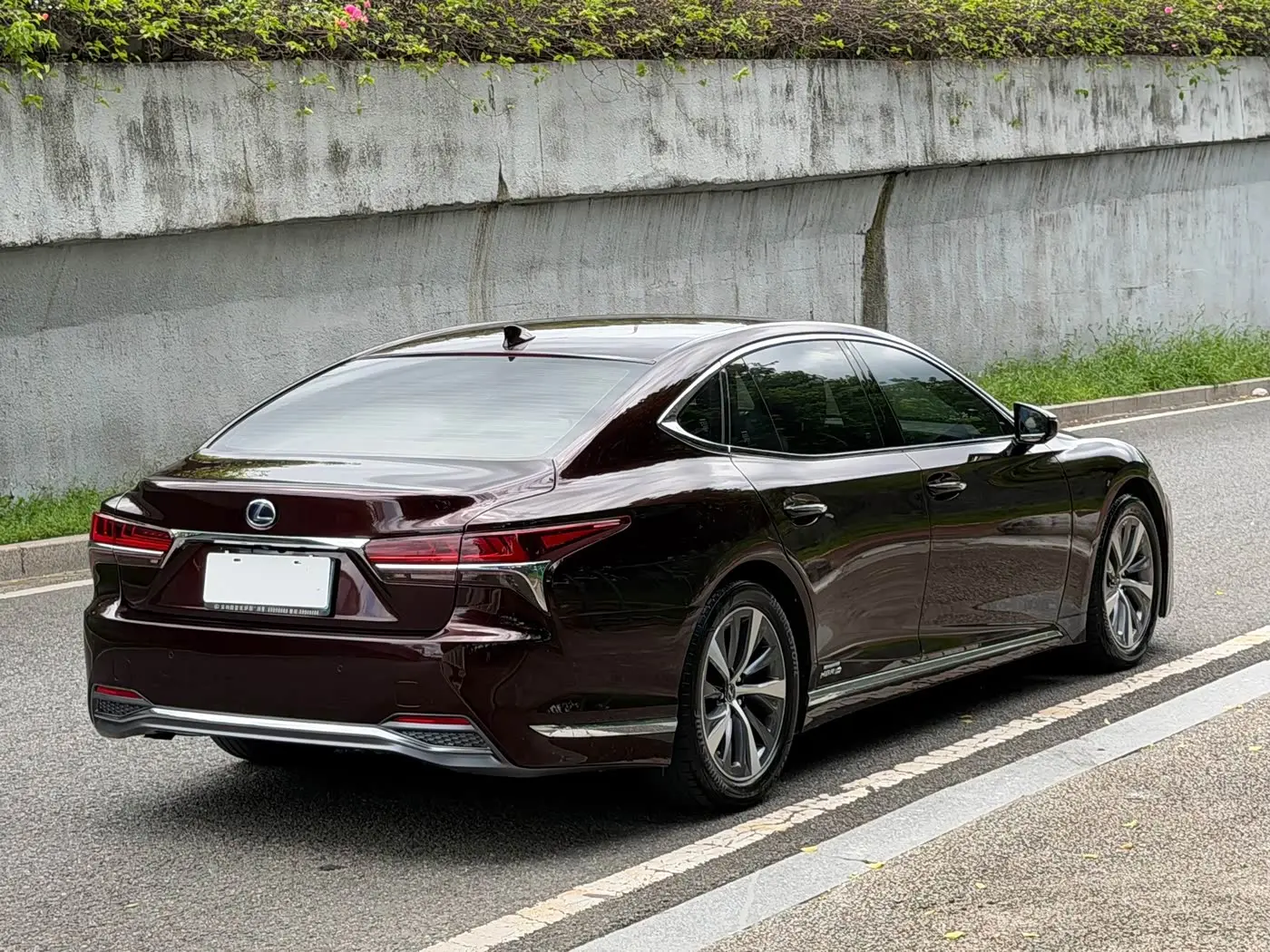 Lexus LS 2019 — Şəkil 17/19