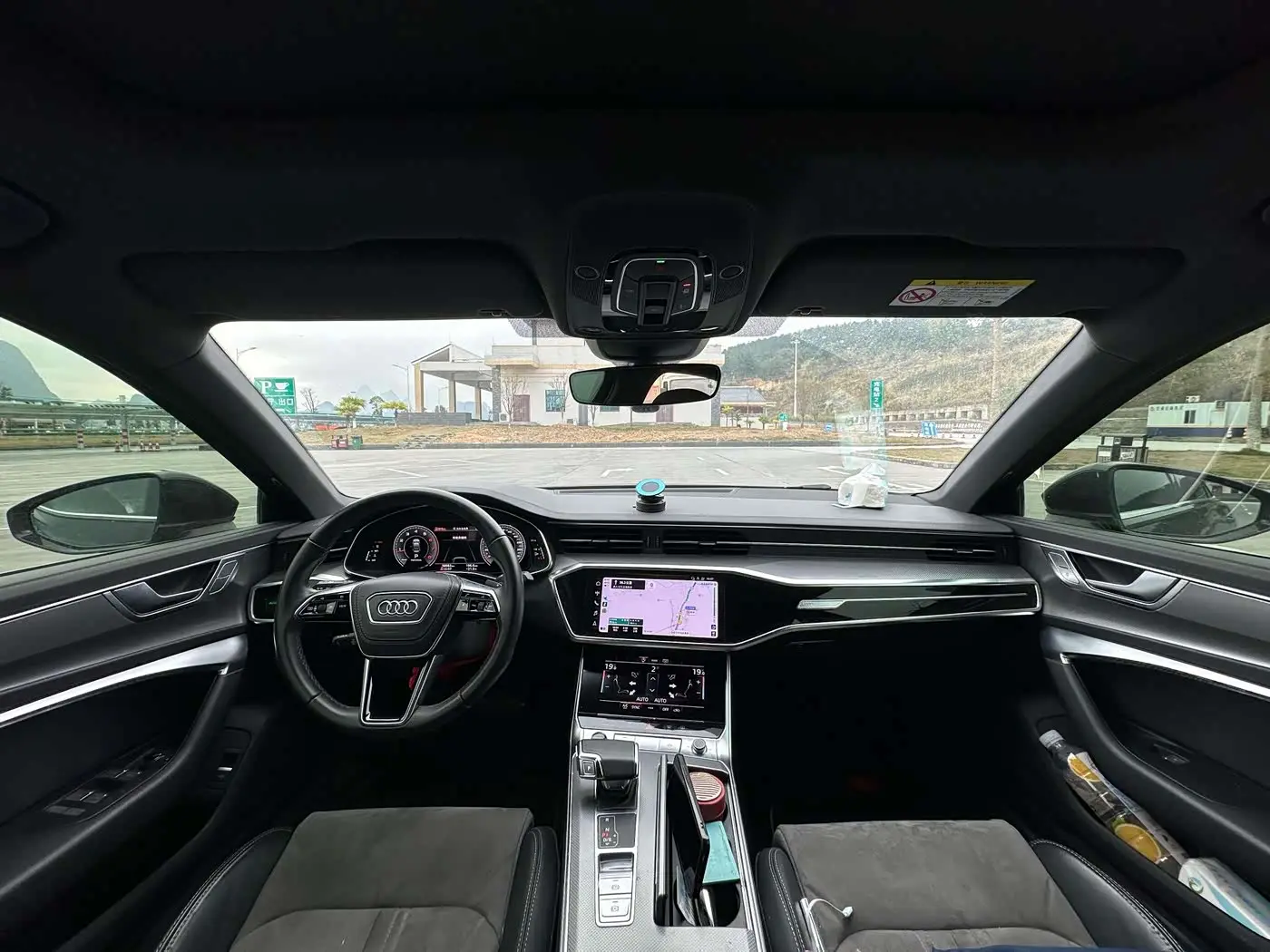 Audi A6L 2022 — Photo 6/9