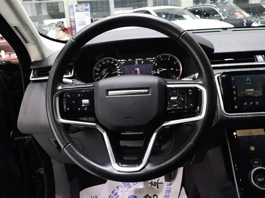 Land Rover Range Rover Velar 2023 — Photo 13/20