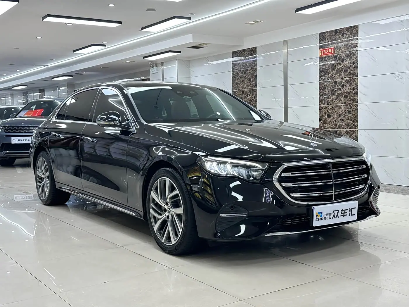 Mercedes-Benz E-Class 2024 — Фото 3/20