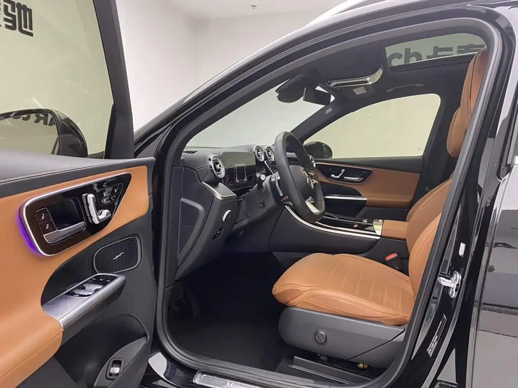 Mercedes-Benz GLC 2023 — Photo 17/20