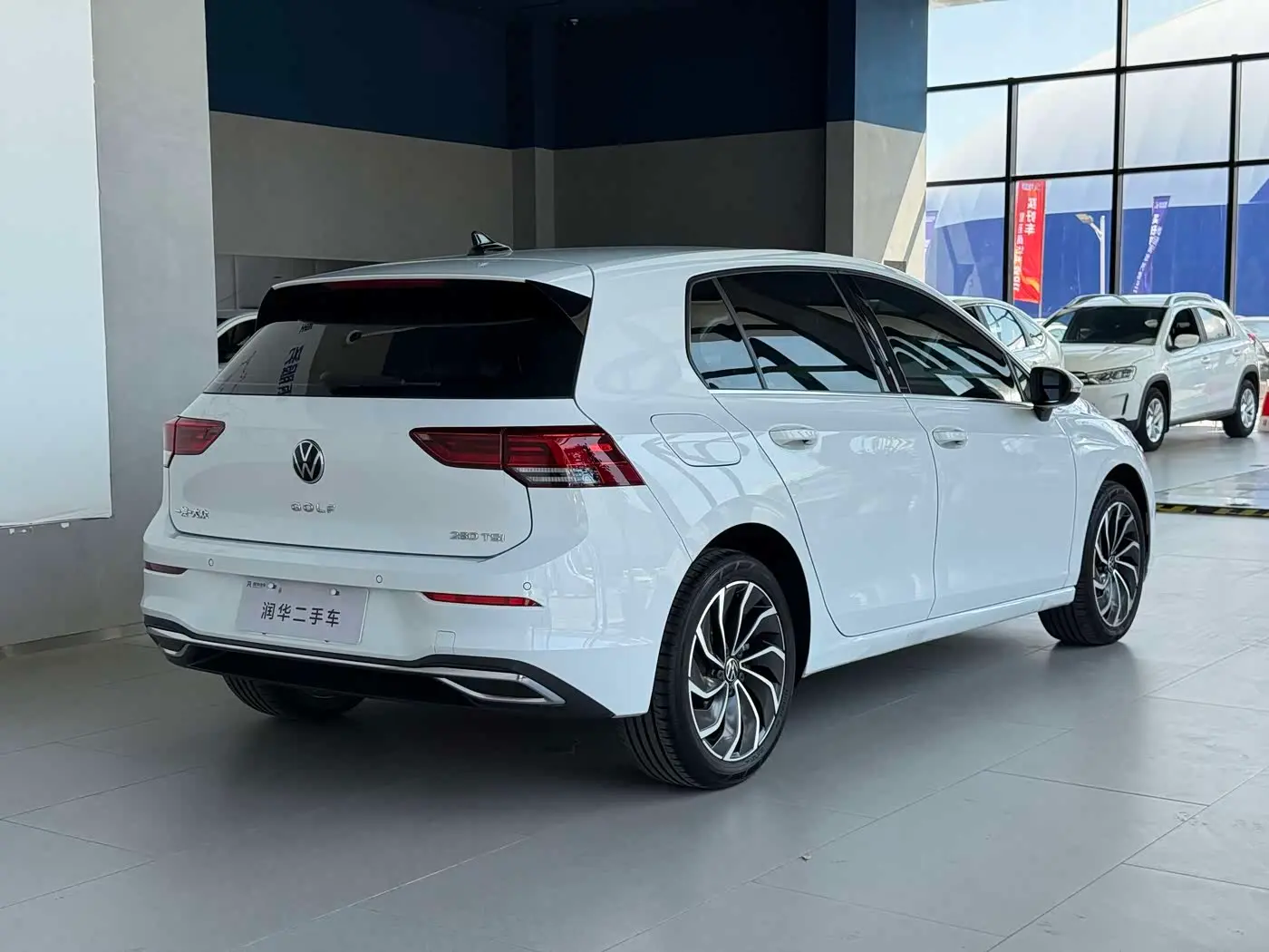 Volkswagen Golf 2024 — Photo 5/16