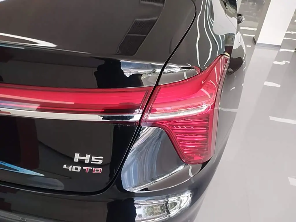Hongqi H5 2025 — Фото 7/19